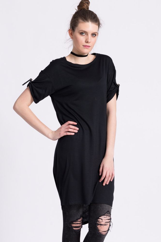 Sukienka Urban Uniform czarna | WEAR MEDICINE 2018